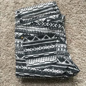 🔥🔥HOST PIC🔥🔥H&M Tribal Jeans